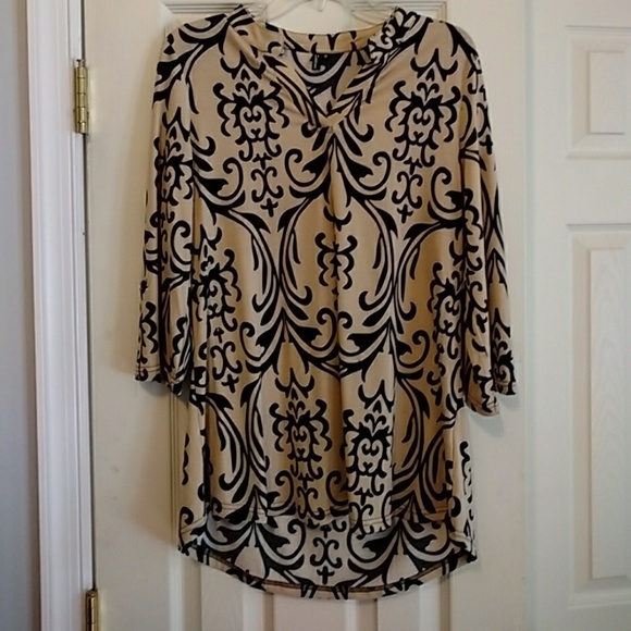 Zattcas Tops - 3/4 sleeve tunic blouse Zattcas Tops - 3/4 sleeve tunic blouse